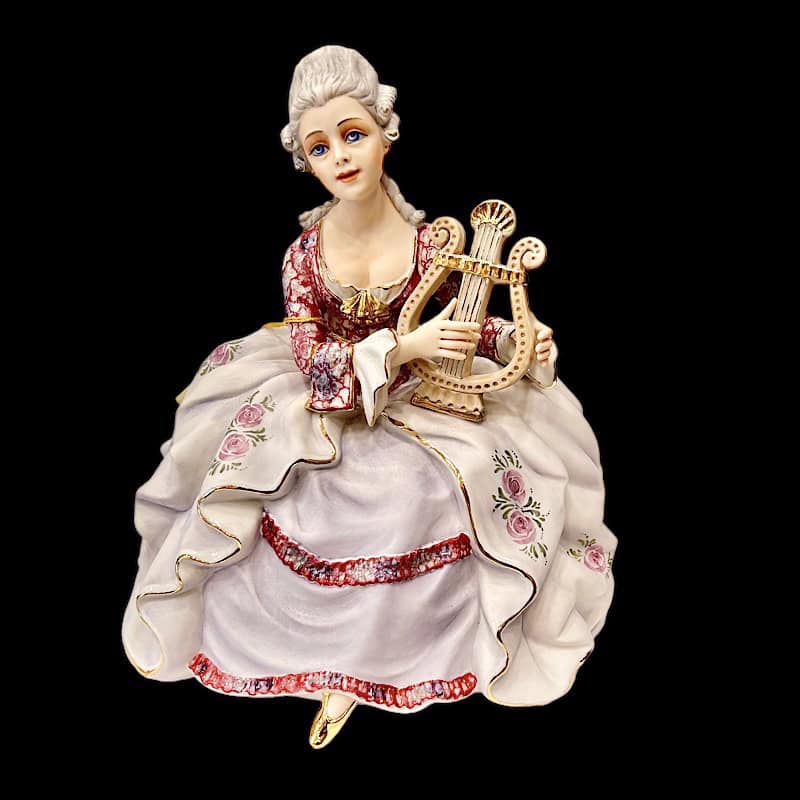 2356L Κυρία του ‘700 με άρπα