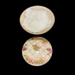 695/6 Κουτάκι πορσελάνης για πούδρα vintage - Image 2