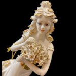 43873 Κυρία με καλάθι με swarovski Sabadin (Διαθέσιμο κατόπιν παραγγελίας) - Image 2