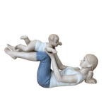 Πορσελάνινη φιγούρα Μητρότητα