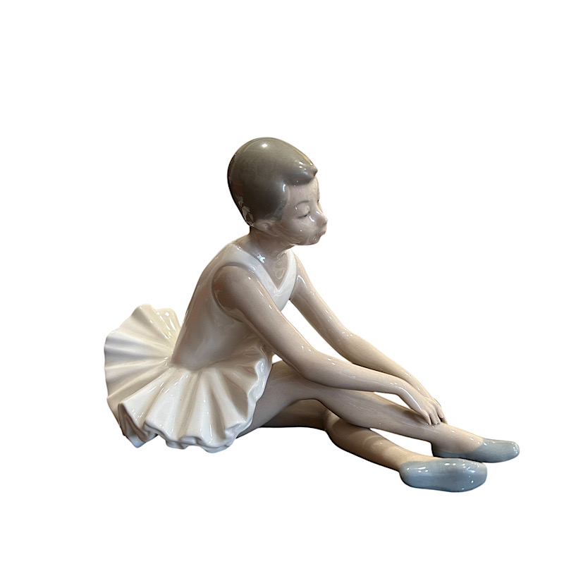 02001458 Seated stretching Ballarina